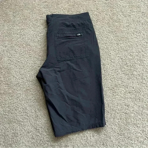 The North Face Women's Hiking Climbing Quick Dry Bermuda/Capri Shorts Gray US 10 - Picture 5 of 16